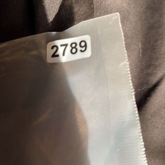 Requirements size 22 jet black cropped pants with beaded trim - Picture 5 of 5